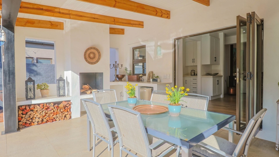 3 Bedroom Property for Sale in The Coves North West